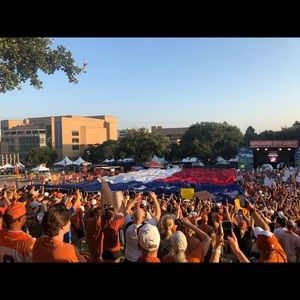 Meet your Posher, Markel